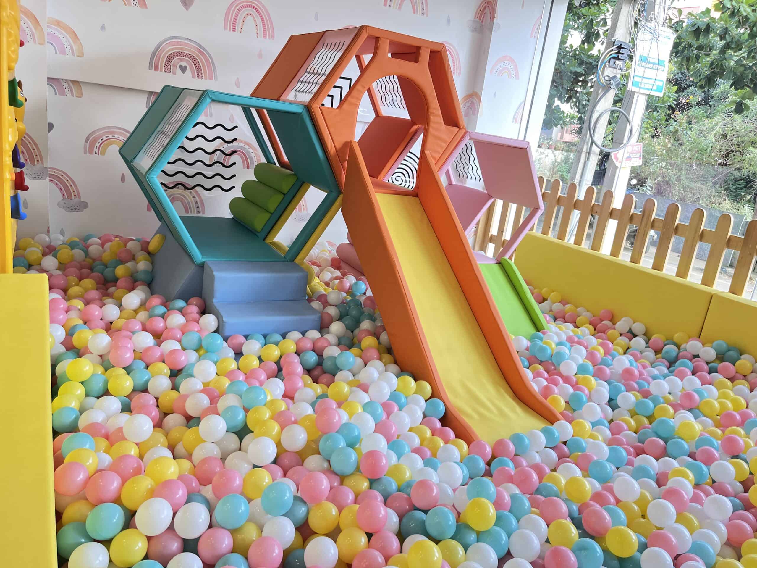 KyndSlide & Ball Dive